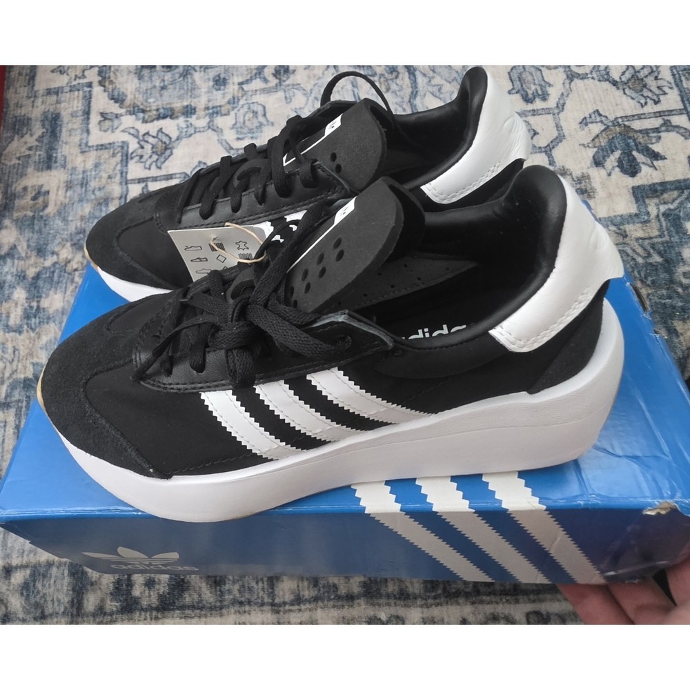 Adidas Country XLG 'Black White'  Athletic Sneakers Womens sz 4.5‎ NWTS - Picture 3 of 9